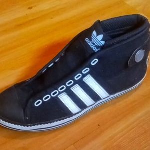 Vintage style Adidas shoes
